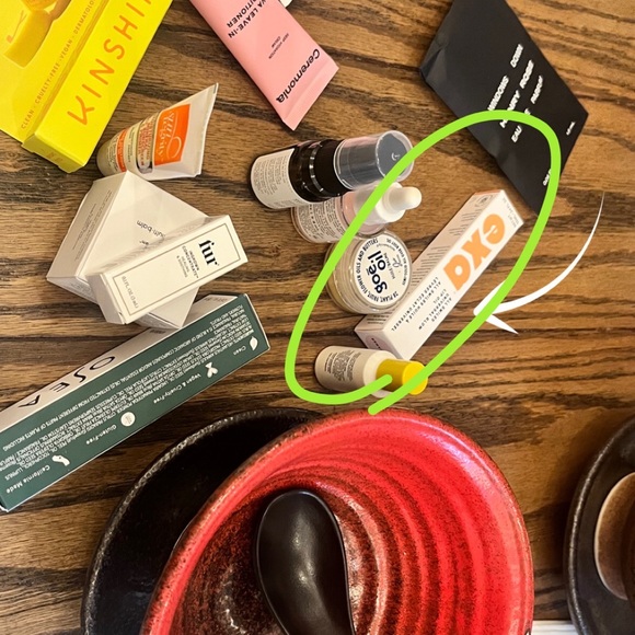 EXA Beauty Lip Oil - Picture 2 of 2